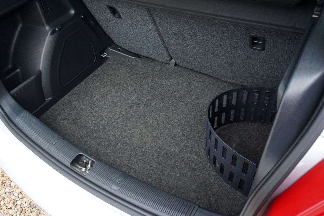 2013 SKODA FABIA 2013 SKODA FABIA