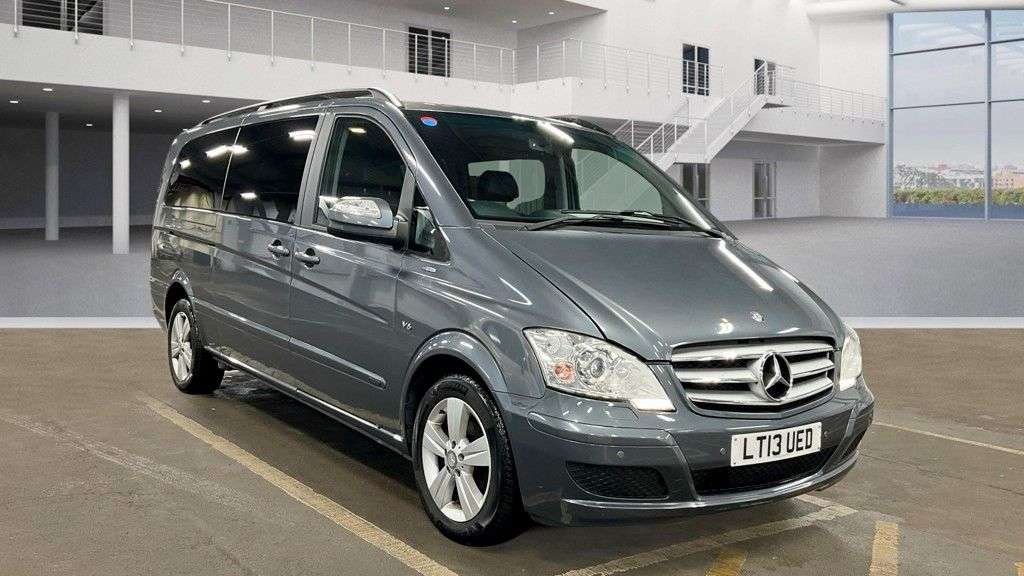 A 2013 MERCEDES-BENZ VIANO 3.0 CDI Ambiente MPV 8 Seat Diesel Automatic RWD L1 H1 5dr - Just 62,382 Mi A 2013 MERCEDES-BENZ VIANO 3.0 CDI Ambiente MPV 8 Seat Diesel Automatic RWD L1 H1 5dr - Just 62,382 Mi