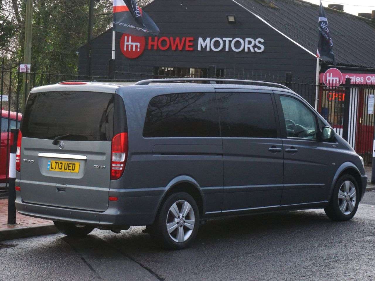 A 2013 MERCEDES-BENZ VIANO 3.0 CDI Ambiente MPV 8 Seat Diesel Automatic RWD L1 H1 5dr - Just 62,382 Mi A 2013 MERCEDES-BENZ VIANO 3.0 CDI Ambiente MPV 8 Seat Diesel Automatic RWD L1 H1 5dr - Just 62,382 Mi