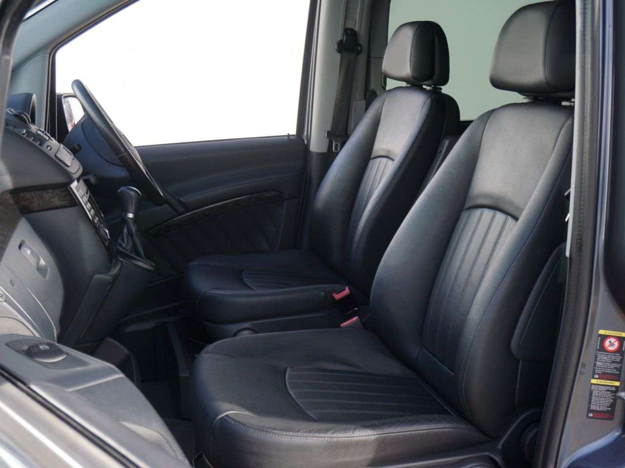 A 2013 MERCEDES-BENZ VIANO 3.0 CDI Ambiente MPV 8 Seat Diesel Automatic RWD L1 H1 5dr - Just 62,566 Mi A 2013 MERCEDES-BENZ VIANO 3.0 CDI Ambiente MPV 8 Seat Diesel Automatic RWD L1 H1 5dr - Just 62,566 Mi