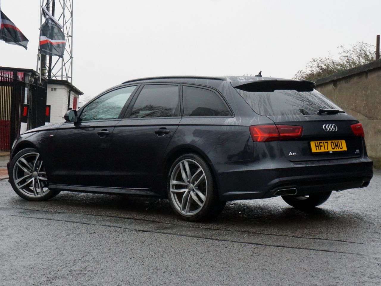 A 2017 AUDI A6 AVANT 3.0 TDI V6 Black Edition Estate 5dr Diesel S Tronic quattro Euro 6 (s/s) (2 A 2017 AUDI A6 AVANT 3.0 TDI V6 Black Edition Estate 5dr Diesel S Tronic quattro Euro 6 (s/s) (2