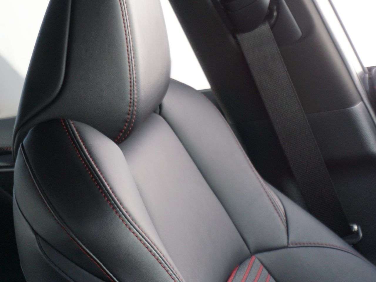 A 2022 TOYOTA RAV4 2.5 VVT 18.1kWh Dynamic SUV Petrol Plug-in Hybrid CVT 4WD Euro 6 (s/s) 5dr A 2022 TOYOTA RAV4 2.5 VVT 18.1kWh Dynamic SUV Petrol Plug-in Hybrid CVT 4WD Euro 6 (s/s) 5dr