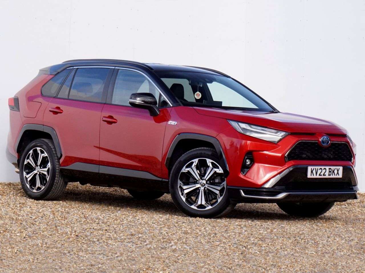 A 2022 TOYOTA RAV4 2.5 VVT 18.1kWh Dynamic SUV Petrol Plug-in Hybrid CVT 4WD Euro 6 (s/s) 5dr A 2022 TOYOTA RAV4 2.5 VVT 18.1kWh Dynamic SUV Petrol Plug-in Hybrid CVT 4WD Euro 6 (s/s) 5dr