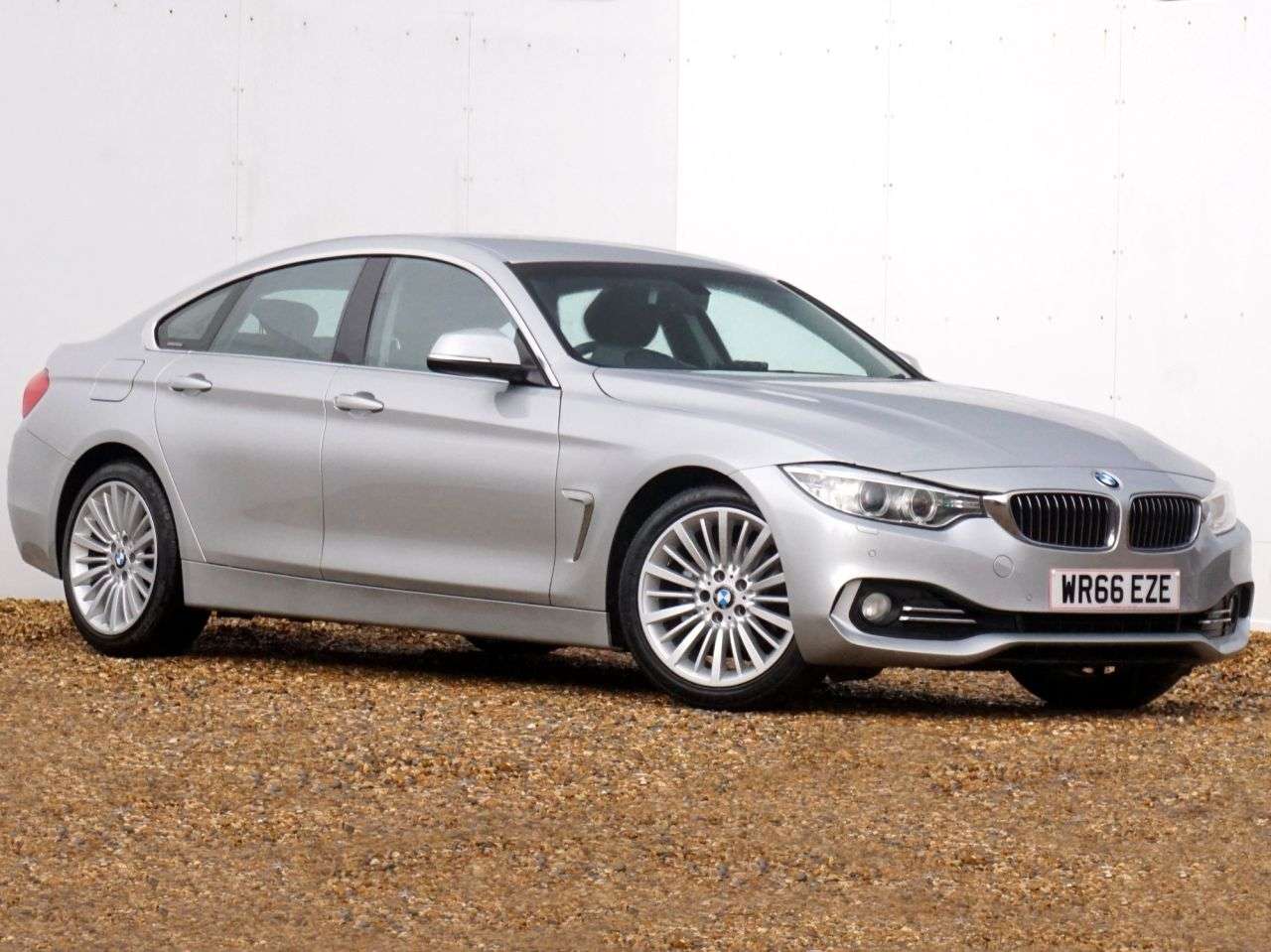 A 2016 BMW 4 SERIES GRAN COUPE 2.0 420i Luxury Hatchback 5dr Petrol Auto Euro 6 (s/s) (184 ps) A 2016 BMW 4 SERIES GRAN COUPE 2.0 420i Luxury Hatchback 5dr Petrol Auto Euro 6 (s/s) (184 ps)