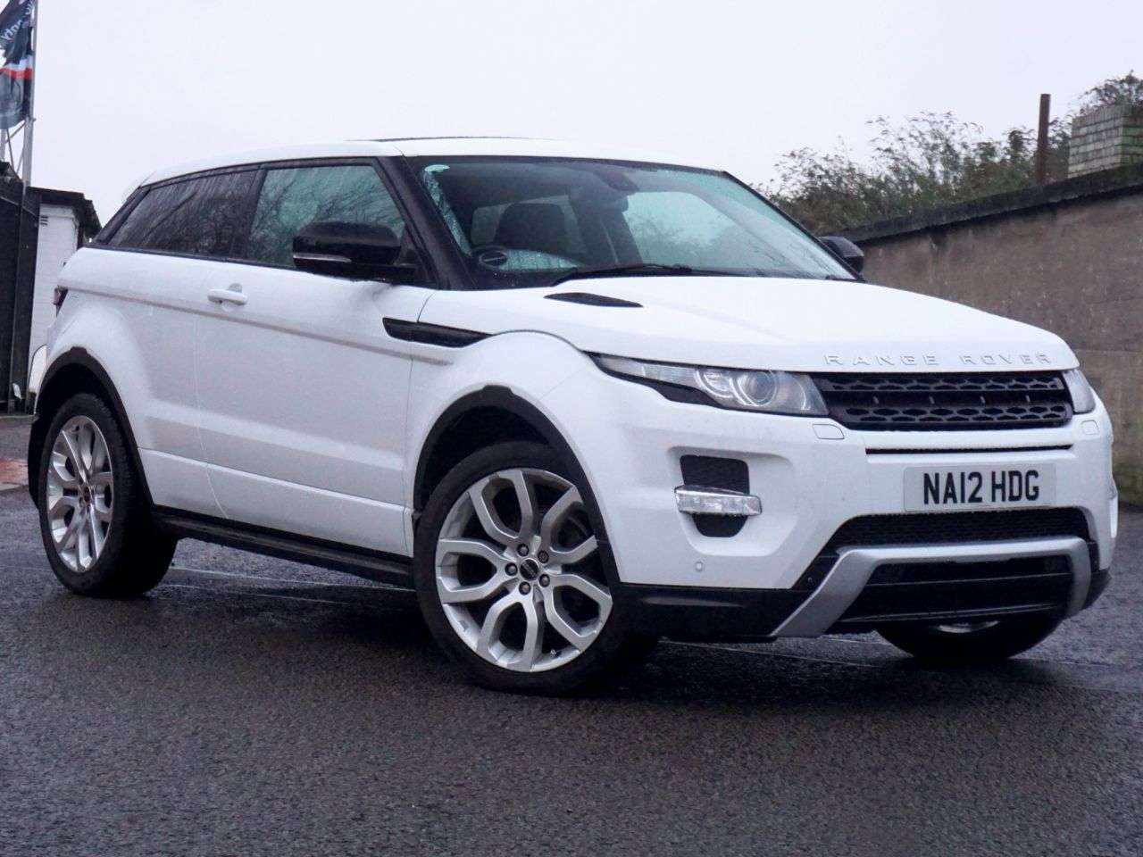 A 2012 LAND ROVER RANGE ROVER EVOQUE 2.2 SD4 Dynamic Coupe Diesel Auto 4WD 3dr - Just 34,573 Miles / 1 Owner / P A 2012 LAND ROVER RANGE ROVER EVOQUE 2.2 SD4 Dynamic Coupe Diesel Auto 4WD 3dr - Just 34,573 Miles / 1 Owner / P