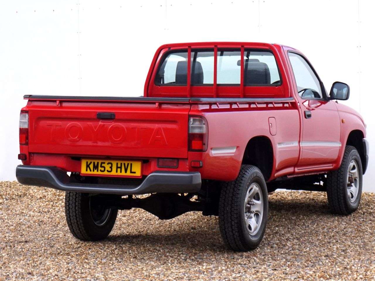 A 2003 TOYOTA HILUX 2.5 250 EX Pickup Diesel Manual Single Cab 2dr - Just 75,812 Miles / 2 Owne A 2003 TOYOTA HILUX 2.5 250 EX Pickup Diesel Manual Single Cab 2dr - Just 75,812 Miles / 2 Owne