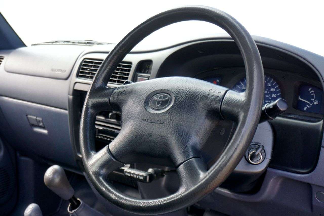 2003 TOYOTA HILUX 2003 TOYOTA HILUX