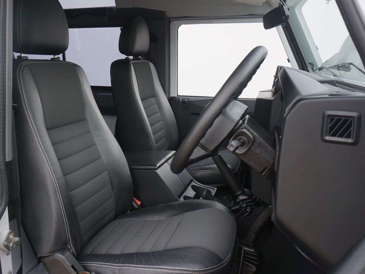 2011 LAND ROVER DEFENDER 2011 LAND ROVER DEFENDER