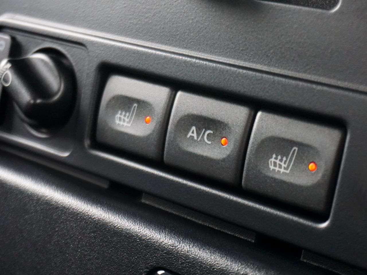 2011 LAND ROVER DEFENDER 2011 LAND ROVER DEFENDER