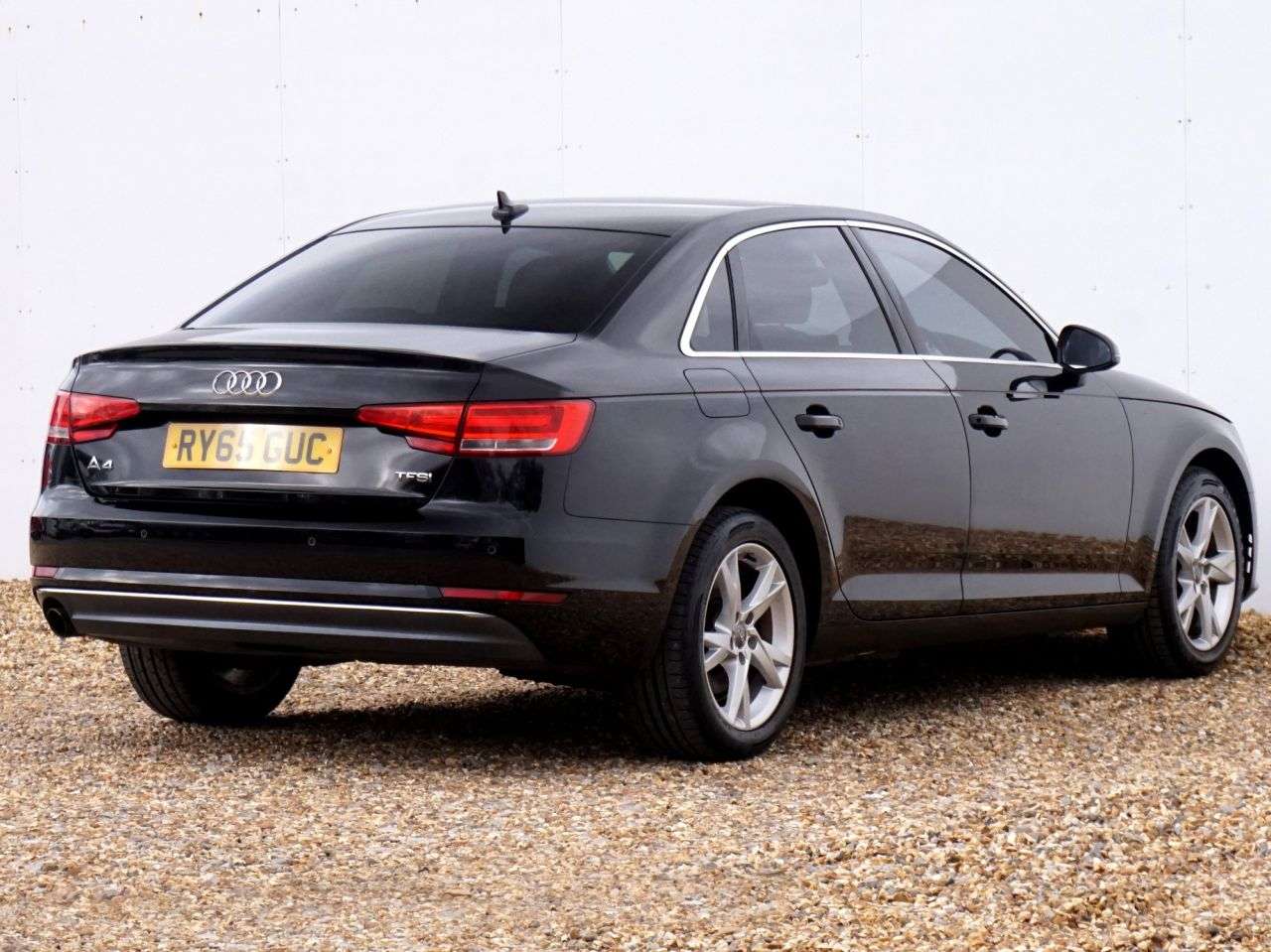 2016 AUDI A4 2016 AUDI A4