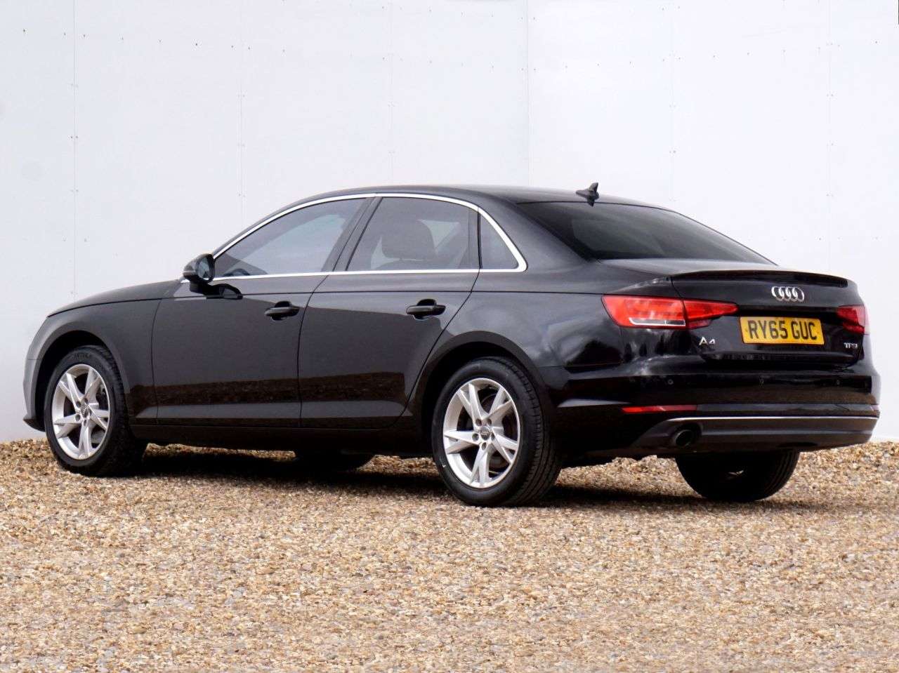 2016 AUDI A4 2016 AUDI A4