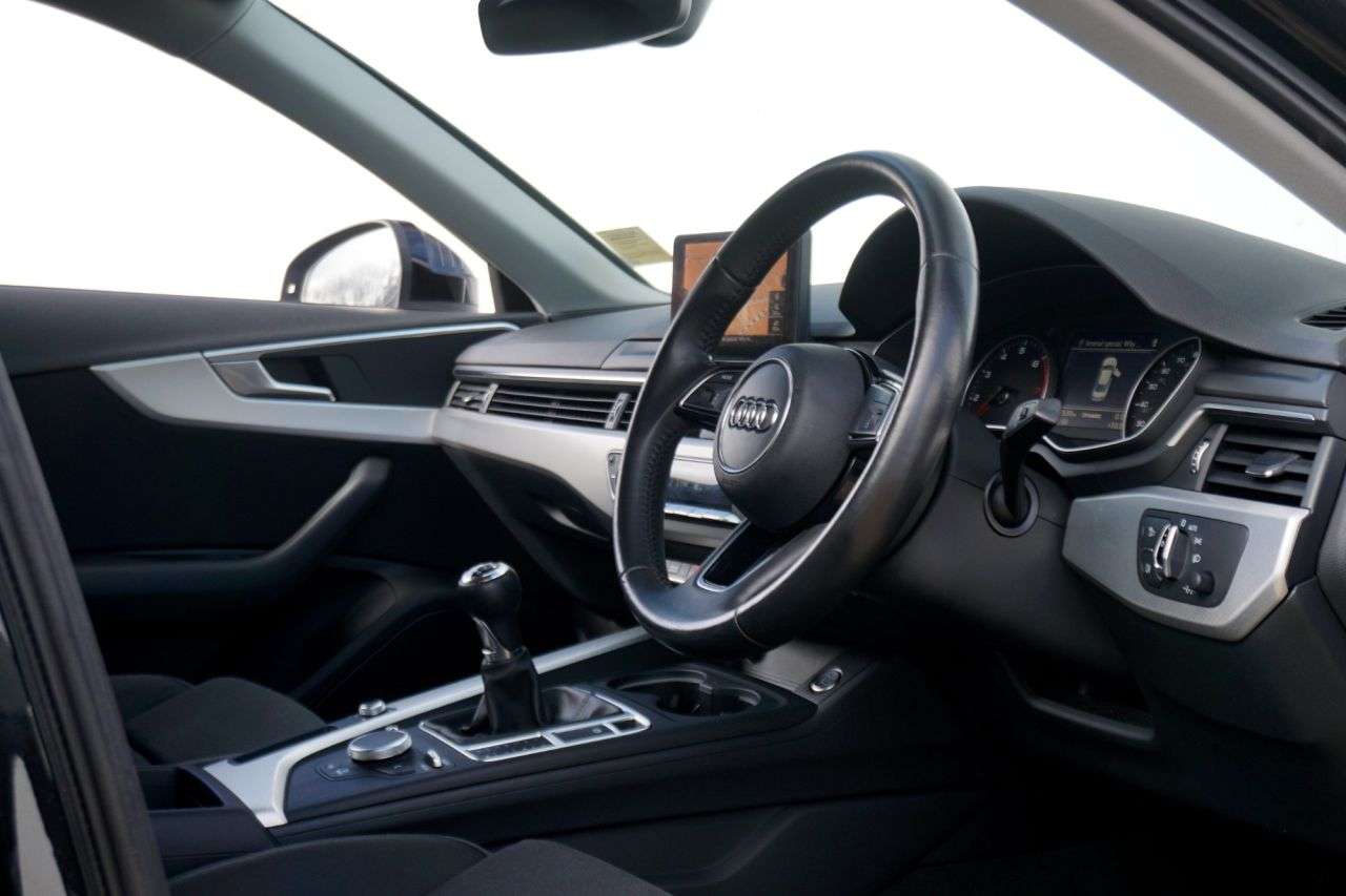 2016 AUDI A4 2016 AUDI A4