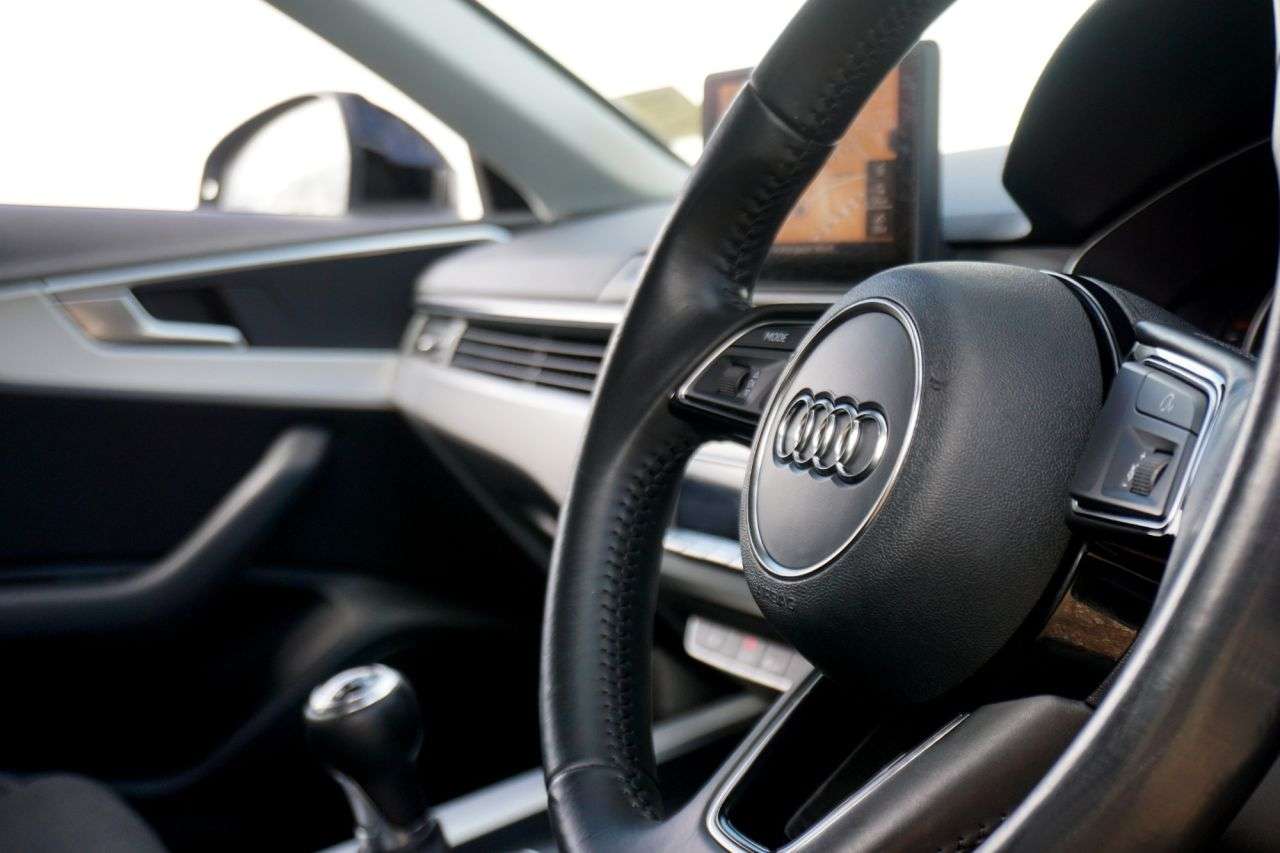 2016 AUDI A4 2016 AUDI A4
