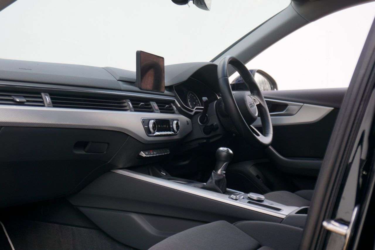 2016 AUDI A4 2016 AUDI A4