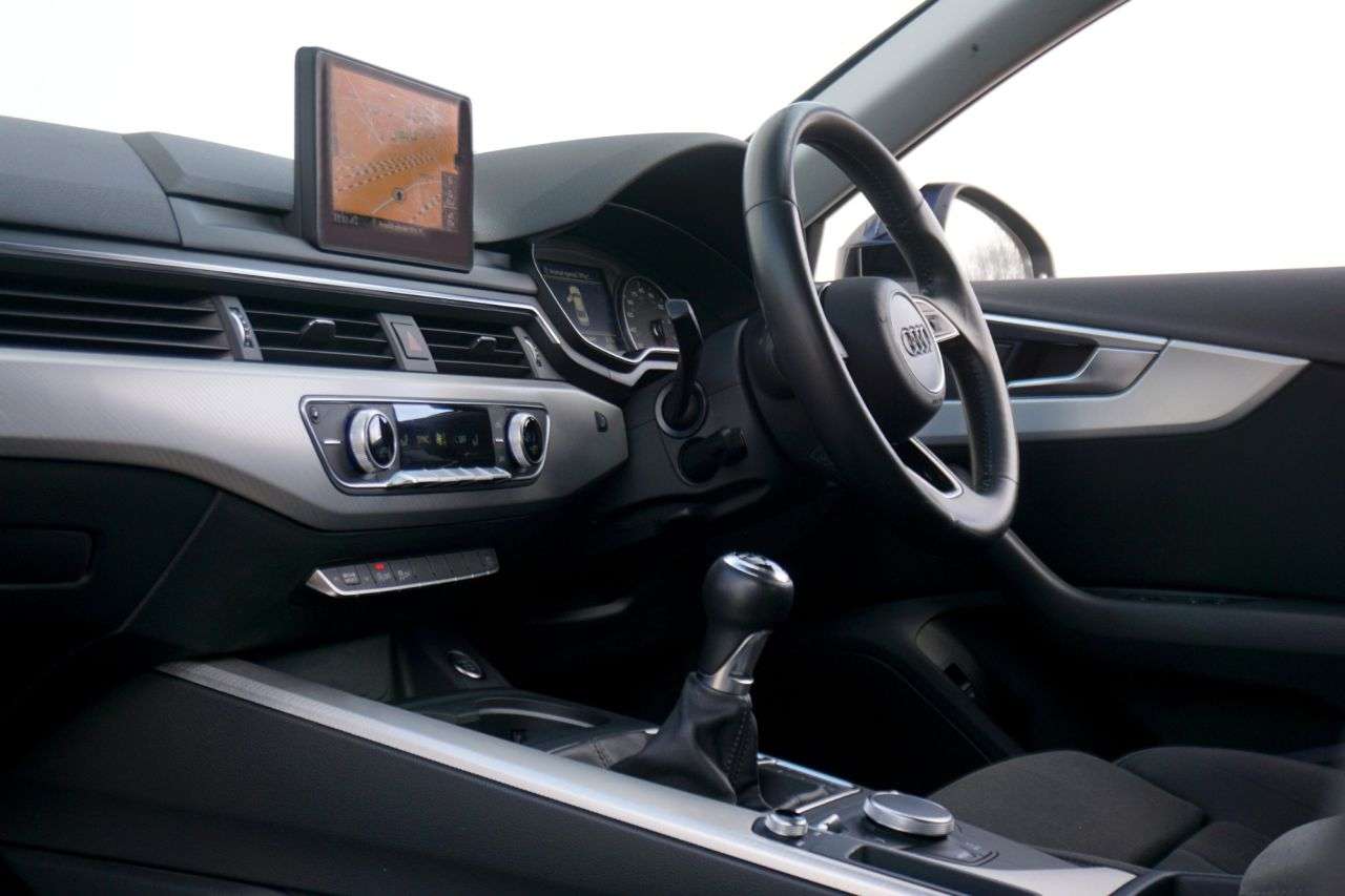 2016 AUDI A4 2016 AUDI A4