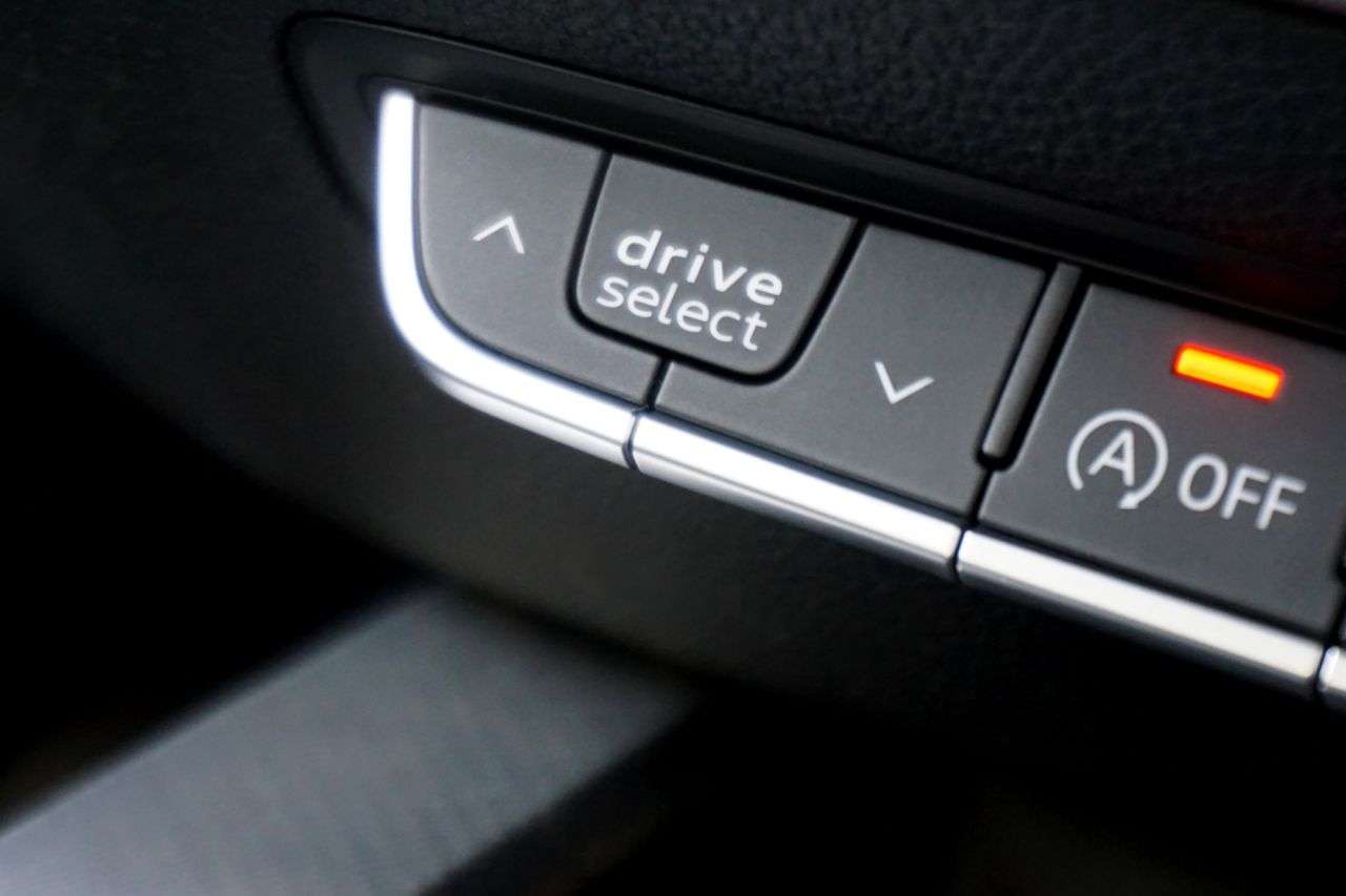 2016 AUDI A4 2016 AUDI A4