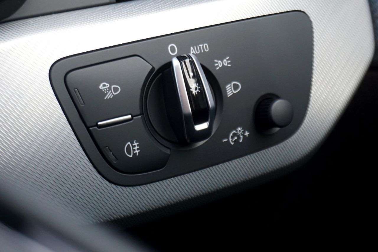 2016 AUDI A4 2016 AUDI A4