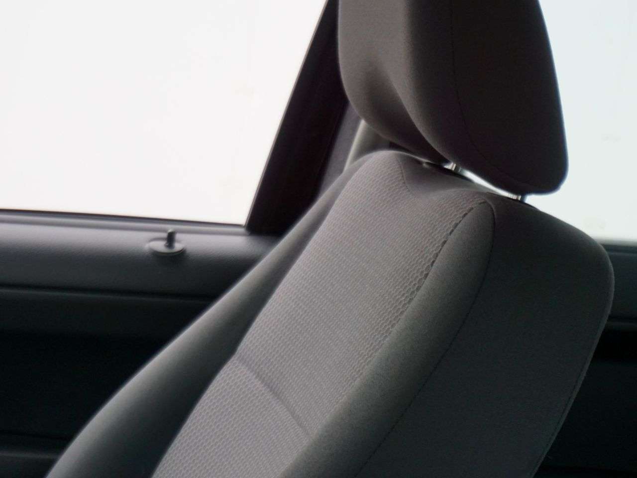 A 2011 VOLKSWAGEN FOX 1.2 6V Hatchback Petrol Manual 3dr - Just 42,000 Miles from New / Same Owne A 2011 VOLKSWAGEN FOX 1.2 6V Hatchback Petrol Manual 3dr - Just 42,000 Miles from New / Same Owne