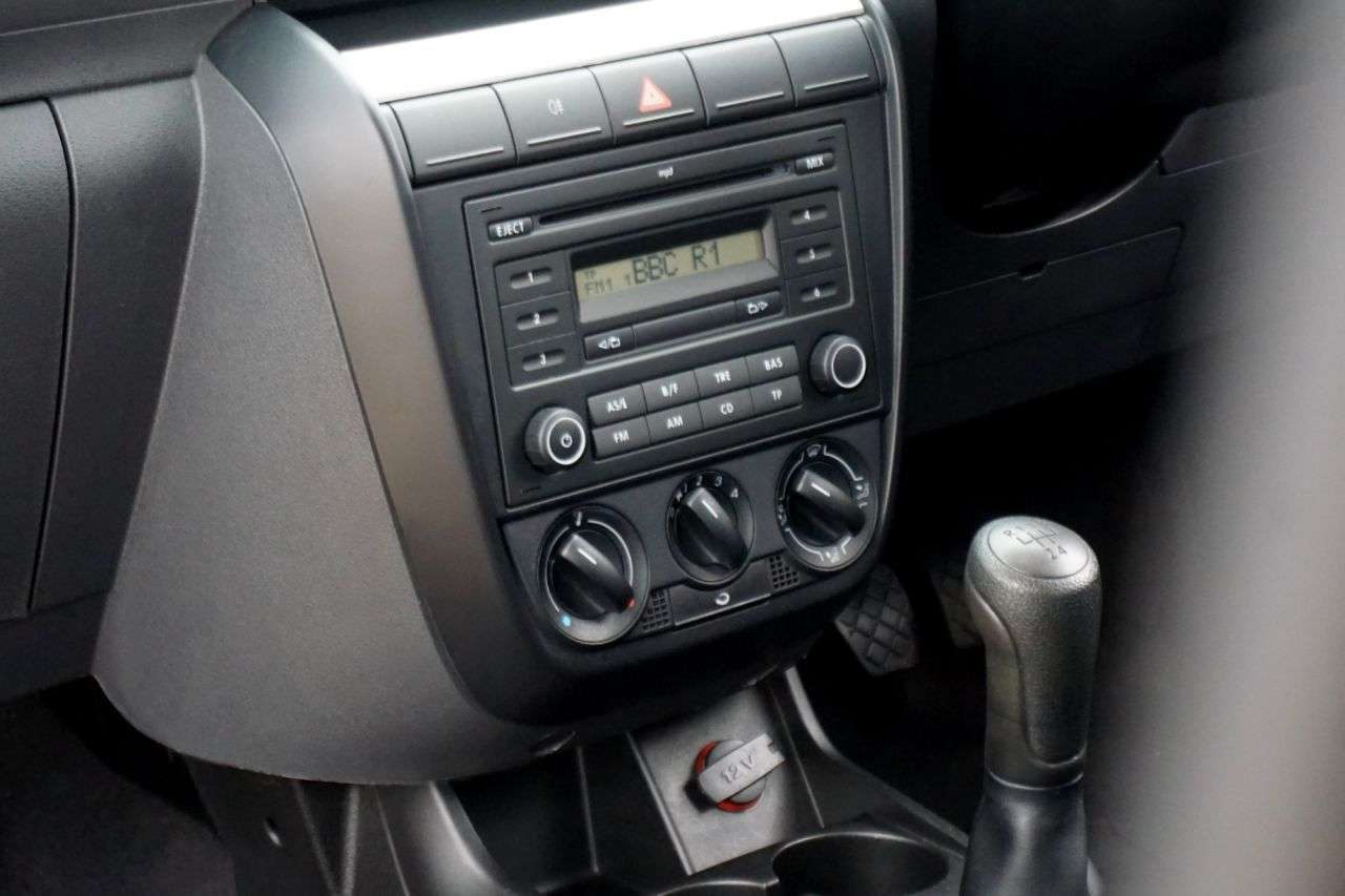 2011 VOLKSWAGEN FOX 2011 VOLKSWAGEN FOX