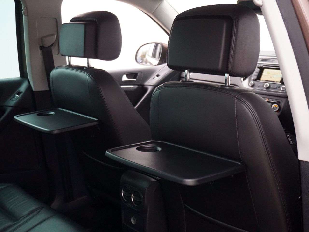 A 2014 VOLKSWAGEN TIGUAN 2.0 TDI BlueMotion Tech Match SUV Diesel DSG 4WD (s/s) 5dr - Just 52,465 Mi A 2014 VOLKSWAGEN TIGUAN 2.0 TDI BlueMotion Tech Match SUV Diesel DSG 4WD (s/s) 5dr - Just 52,465 Mi