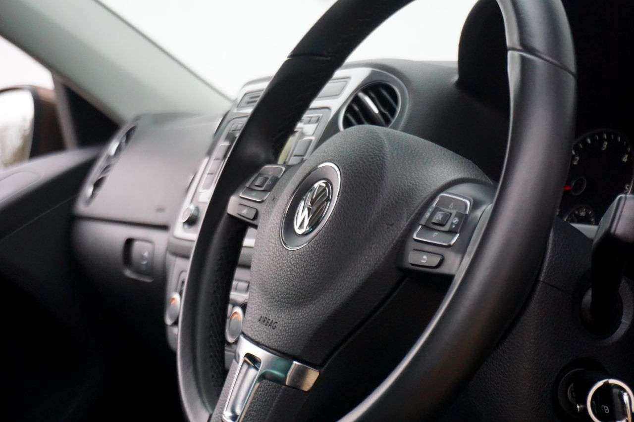 2014 VOLKSWAGEN TIGUAN 2014 VOLKSWAGEN TIGUAN