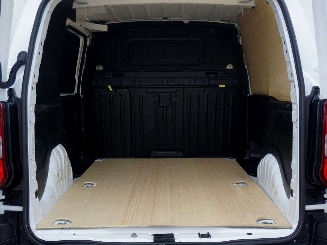 A 2022 PEUGEOT PARTNER 1.5 BlueHDi 1000 Professional Premium Standard Panel Van Diesel Manual SWB A 2022 PEUGEOT PARTNER 1.5 BlueHDi 1000 Professional Premium Standard Panel Van Diesel Manual SWB