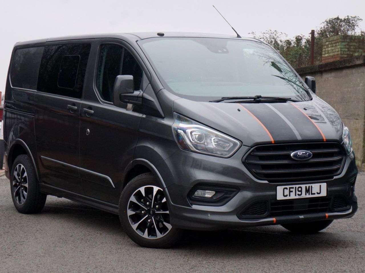 A 2019 FORD TRANSIT CUSTOM 2.0 310 EcoBlue Sport Crew Van Double Cab 6dr Diesel Manual L1 H1 Euro 6 - A 2019 FORD TRANSIT CUSTOM 2.0 310 EcoBlue Sport Crew Van Double Cab 6dr Diesel Manual L1 H1 Euro 6 -