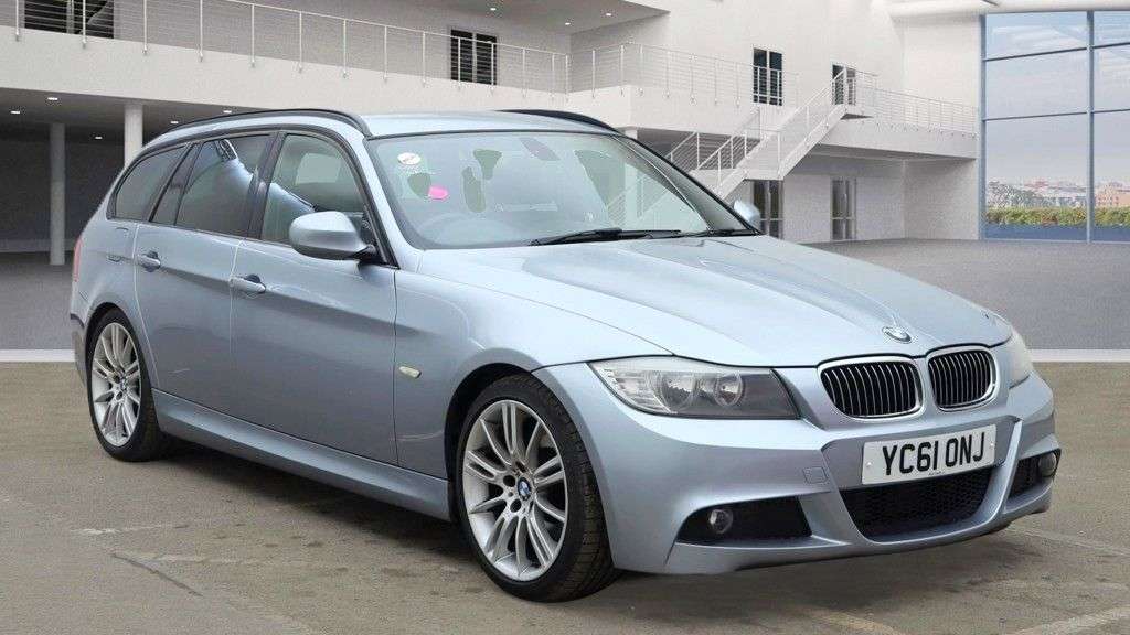 A 2011 BMW 3 SERIES 3.0 325d M Sport Touring Diesel Steptronic 5dr - Just 30,757 Miles / Heated A 2011 BMW 3 SERIES 3.0 325d M Sport Touring Diesel Steptronic 5dr - Just 30,757 Miles / Heated