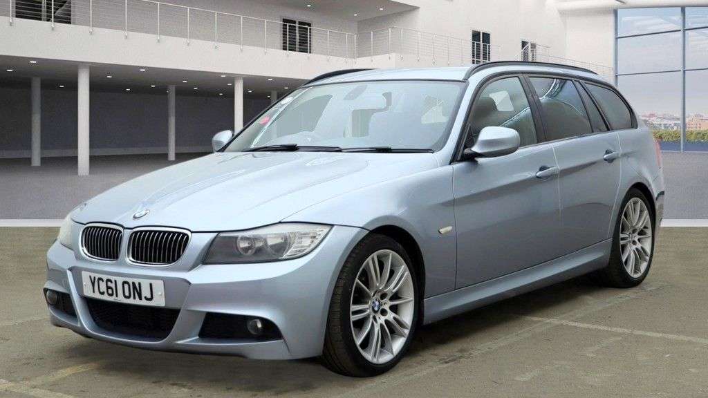 A 2011 BMW 3 SERIES 3.0 325d M Sport Touring Diesel Steptronic 5dr - Just 30,757 Miles / Heated A 2011 BMW 3 SERIES 3.0 325d M Sport Touring Diesel Steptronic 5dr - Just 30,757 Miles / Heated