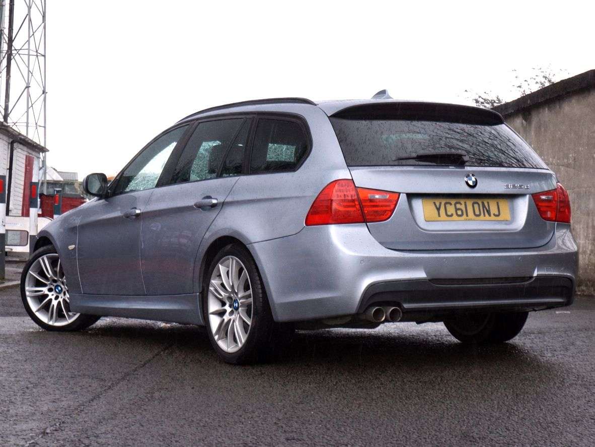 A 2011 BMW 3 SERIES 3.0 325d M Sport Touring Diesel Steptronic 5dr - Just 30,757 Miles / Heated A 2011 BMW 3 SERIES 3.0 325d M Sport Touring Diesel Steptronic 5dr - Just 30,757 Miles / Heated