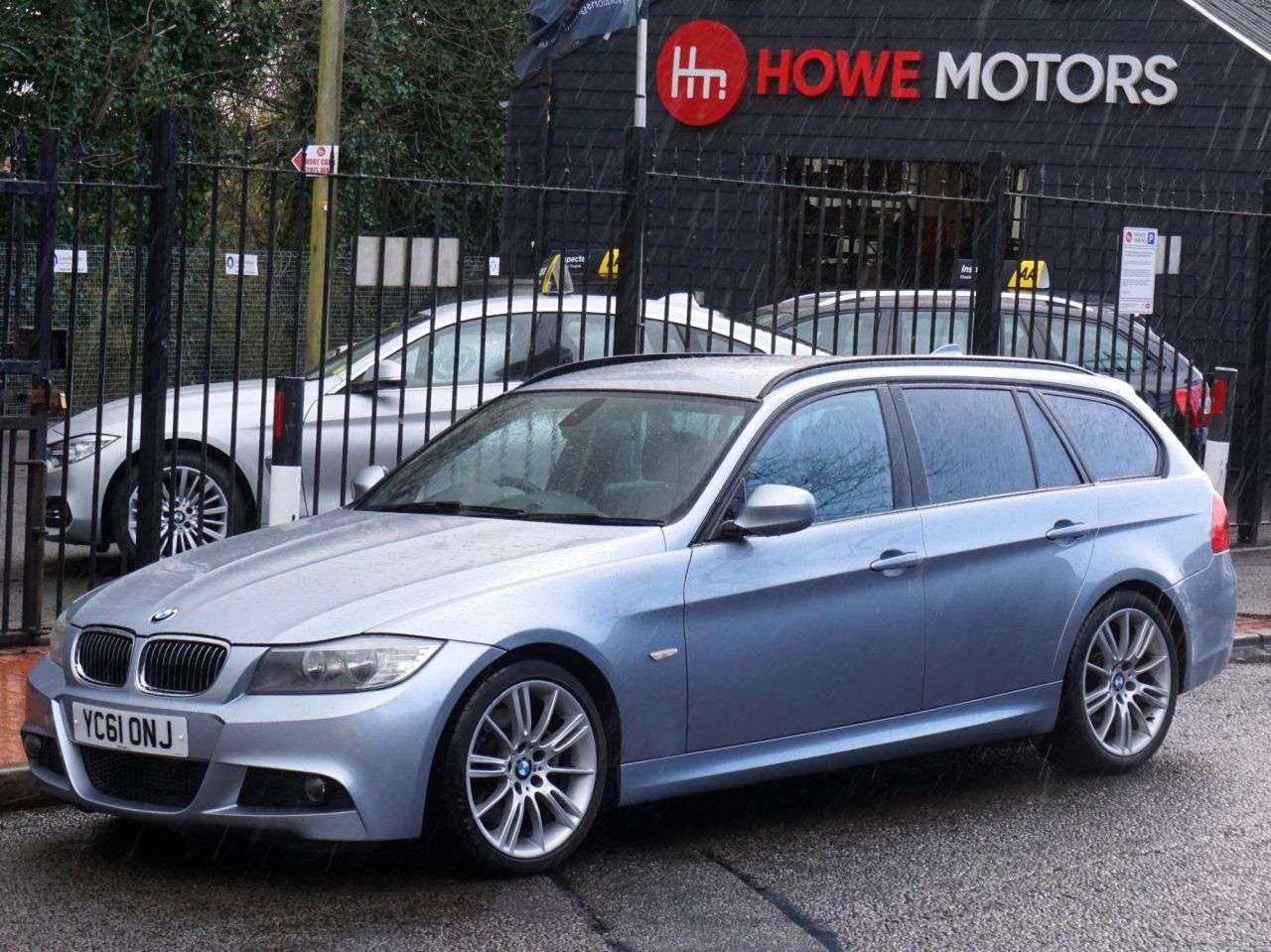 A 2011 BMW 3 SERIES 3.0 325d M Sport Touring Diesel Steptronic 5dr - Just 30,757 Miles / Heated A 2011 BMW 3 SERIES 3.0 325d M Sport Touring Diesel Steptronic 5dr - Just 30,757 Miles / Heated