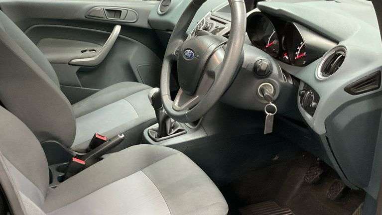 2011 FORD FIESTA 2011 FORD FIESTA