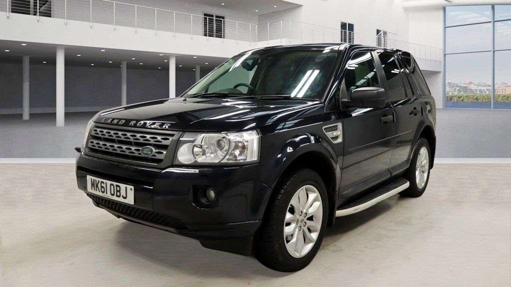 A 2011 LAND ROVER FREELANDER 2 2.2 TD4 HSE SUV Diesel CommandShift 4WD 5dr - Just 22,199 Miles / 1 Owner f A 2011 LAND ROVER FREELANDER 2 2.2 TD4 HSE SUV Diesel CommandShift 4WD 5dr - Just 22,199 Miles / 1 Owner f