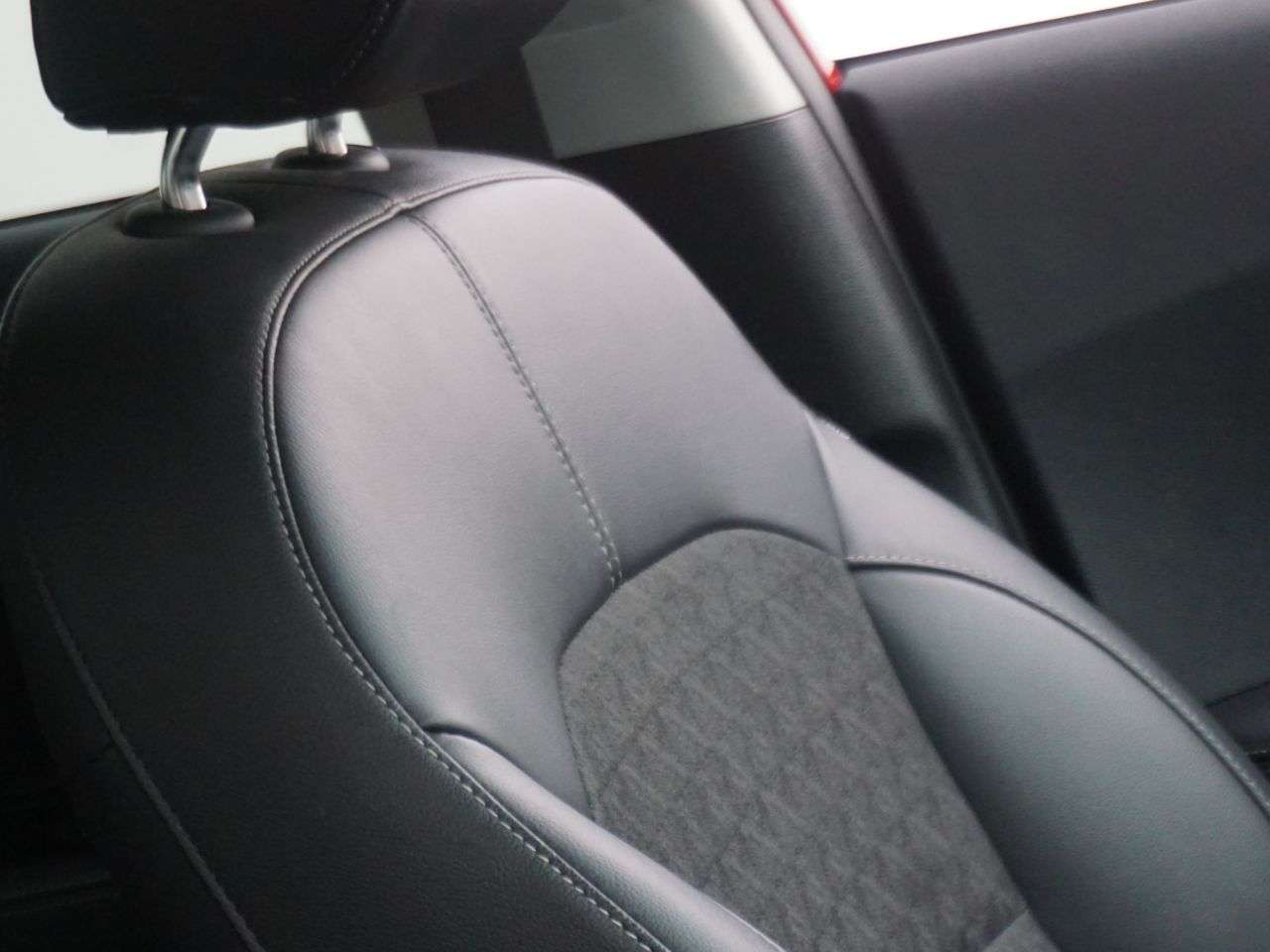 A 2020 KIA NIRO 1.6 GDi 2 SUV Petrol Hybrid DCT Euro 6 (s/s) 5dr - 73,131 Miles / Full Serv A 2020 KIA NIRO 1.6 GDi 2 SUV Petrol Hybrid DCT Euro 6 (s/s) 5dr - 73,131 Miles / Full Serv
