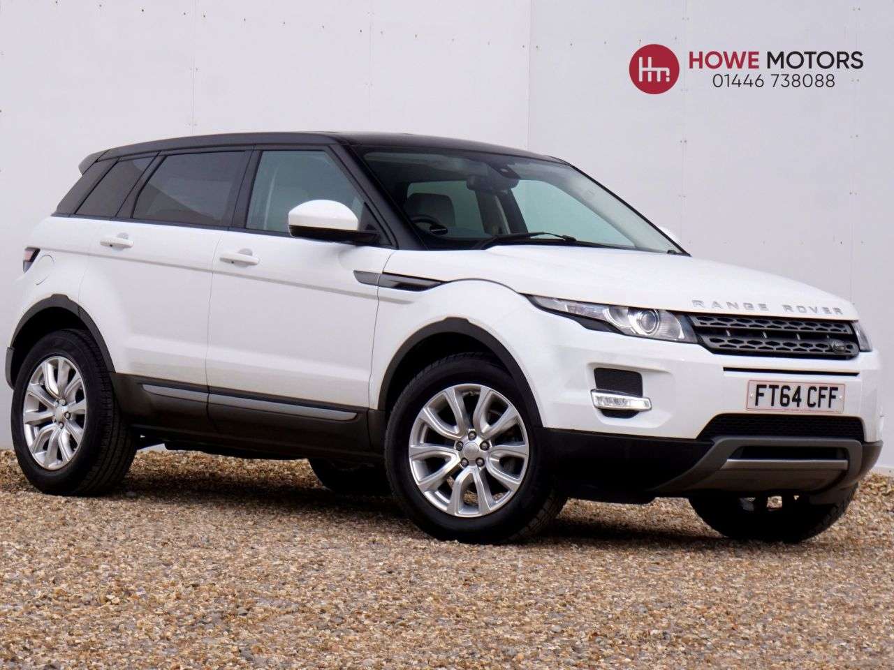 A 2014 LAND ROVER RANGE ROVER EVOQUE 2.2 SD4 Pure SUV Diesel Auto 4WD (s/s) 5dr - Just 30,597 Miles from New / H A 2014 LAND ROVER RANGE ROVER EVOQUE 2.2 SD4 Pure SUV Diesel Auto 4WD (s/s) 5dr - Just 30,597 Miles from New / H