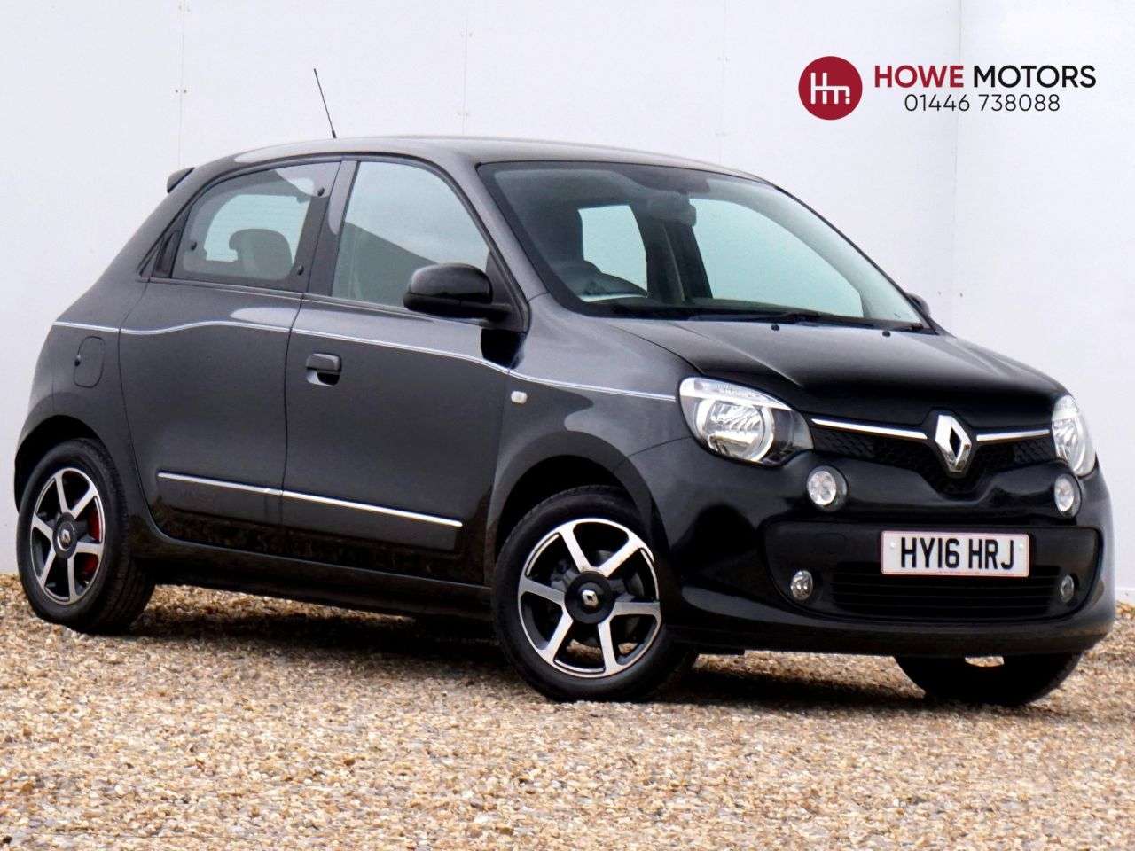 A 2016 RENAULT TWINGO 1.0 SCe Dynamique Hatchback Petrol Manual Euro 6 (s/s) 5dr - Just 41,000 Mi A 2016 RENAULT TWINGO 1.0 SCe Dynamique Hatchback Petrol Manual Euro 6 (s/s) 5dr - Just 41,000 Mi