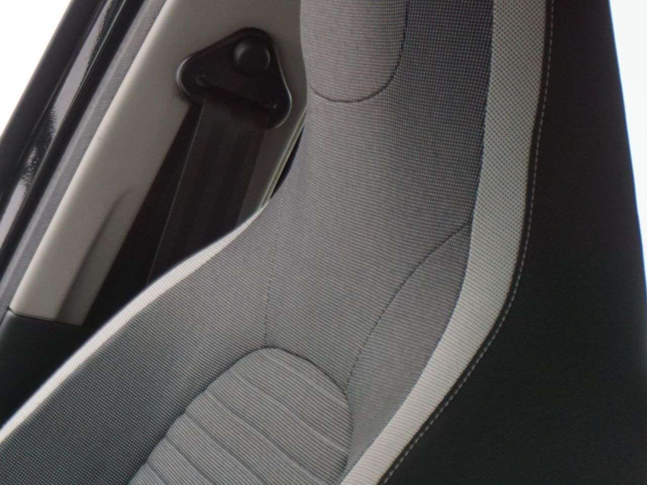 A 2016 RENAULT TWINGO 1.0 SCe Dynamique Hatchback Petrol Manual Euro 6 (s/s) 5dr - Just 41,000 Mi A 2016 RENAULT TWINGO 1.0 SCe Dynamique Hatchback Petrol Manual Euro 6 (s/s) 5dr - Just 41,000 Mi