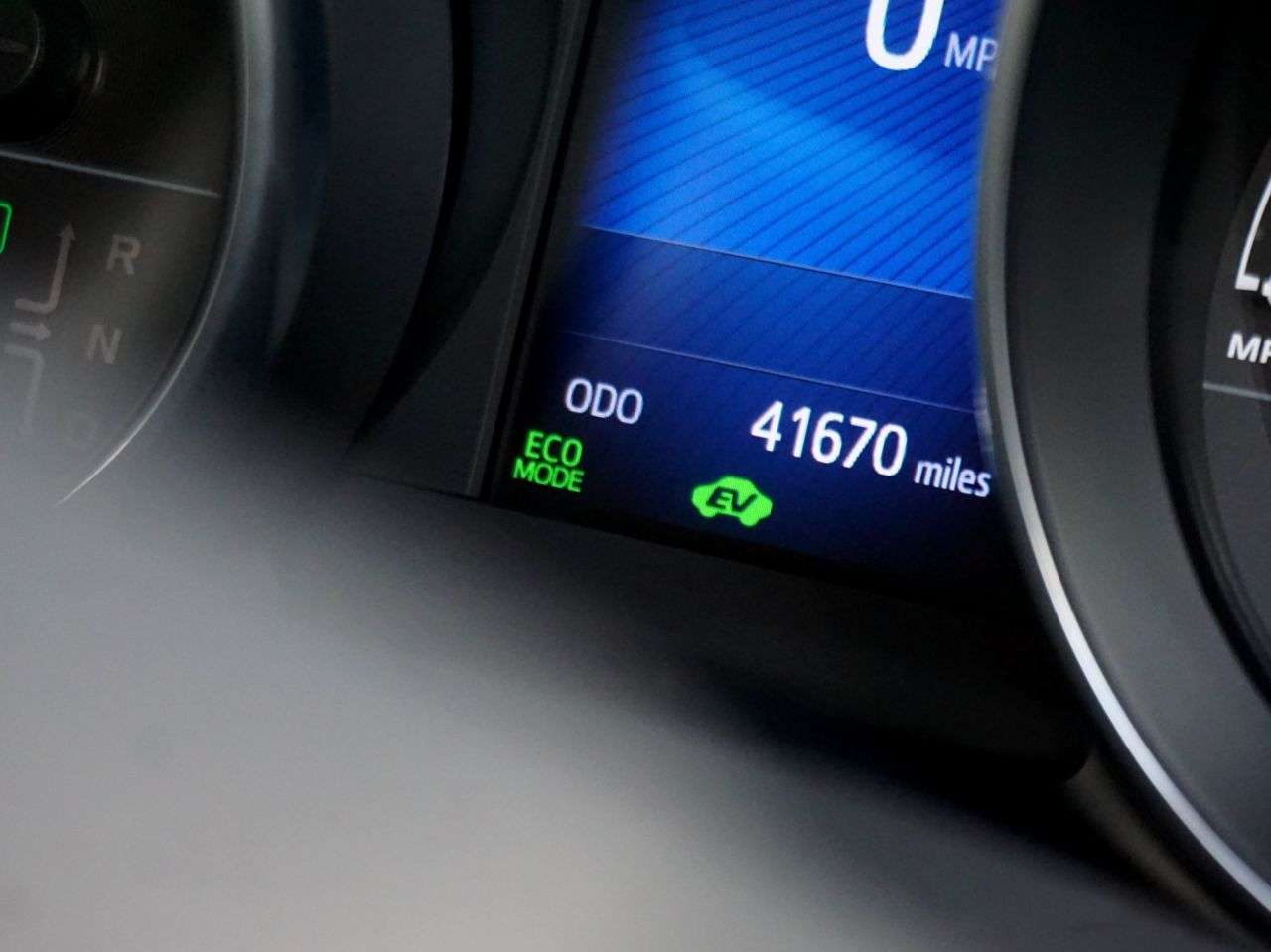 A 2017 TOYOTA AURIS 1.8 VVT-h Excel Hatchback Petrol Hybrid CVT Euro 6 (s/s) (Safety Sense) 5dr A 2017 TOYOTA AURIS 1.8 VVT-h Excel Hatchback Petrol Hybrid CVT Euro 6 (s/s) (Safety Sense) 5dr