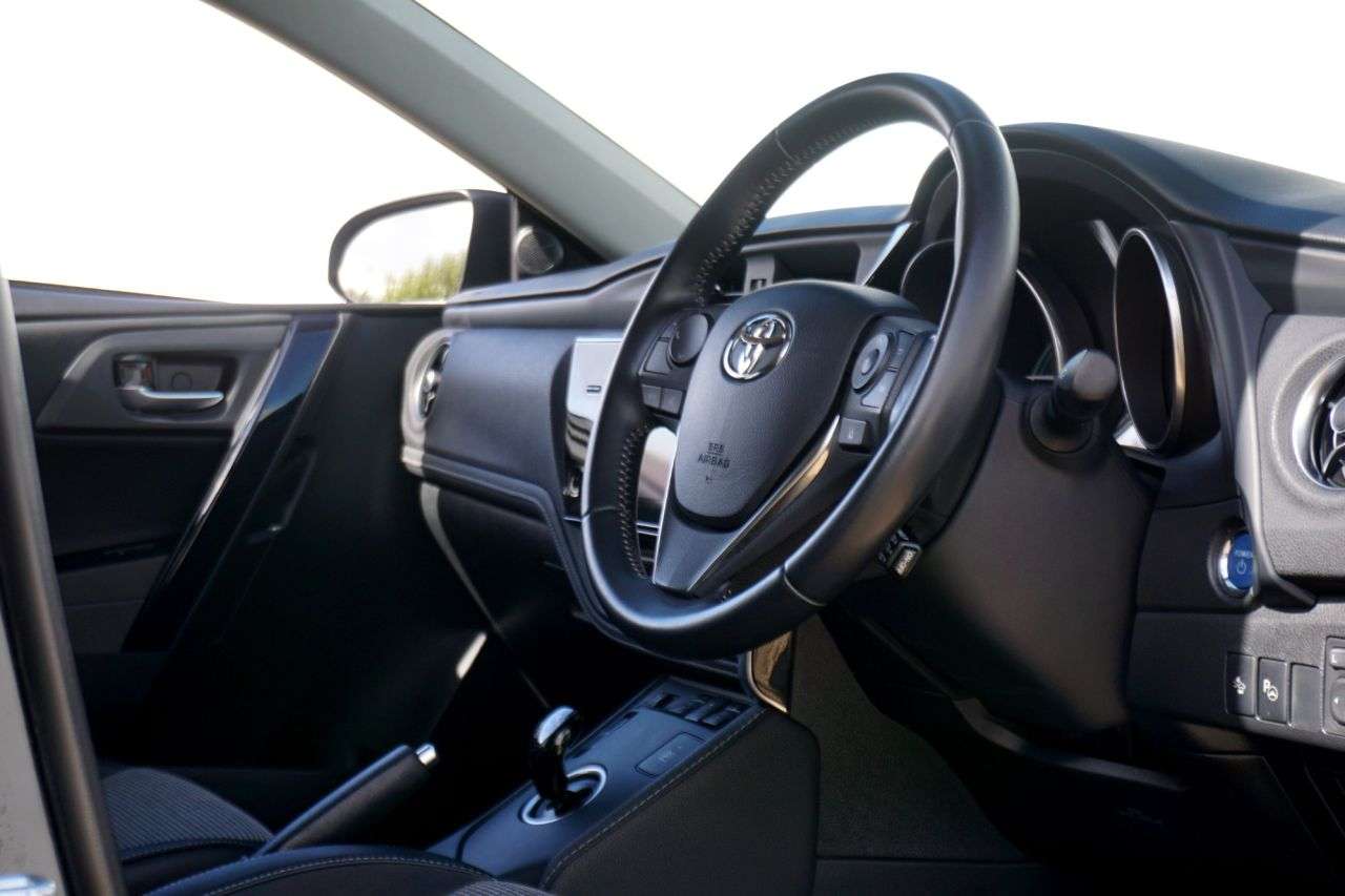 2017 TOYOTA AURIS 2017 TOYOTA AURIS