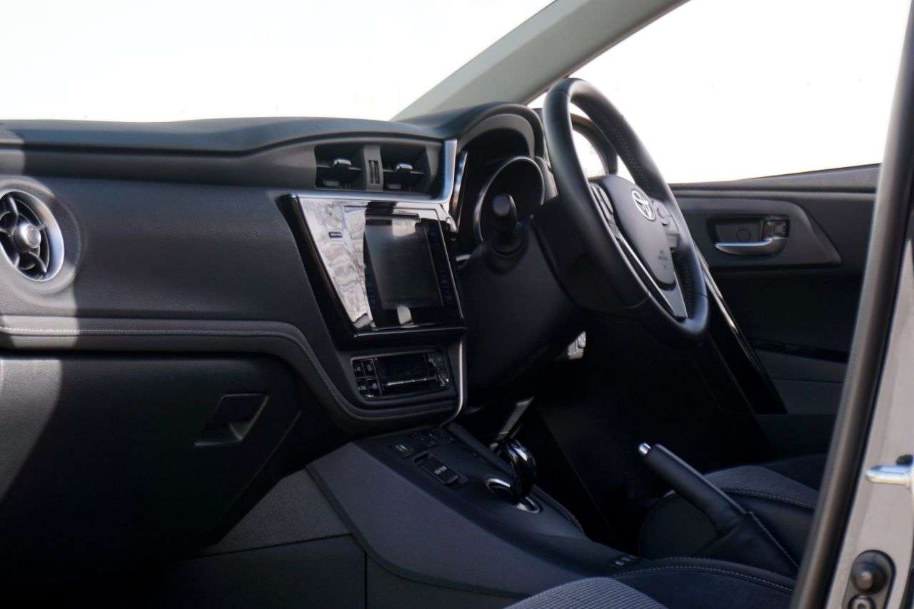 2017 TOYOTA AURIS 2017 TOYOTA AURIS