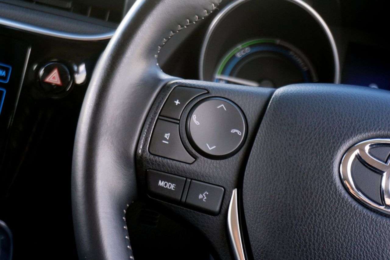 2017 TOYOTA AURIS 2017 TOYOTA AURIS