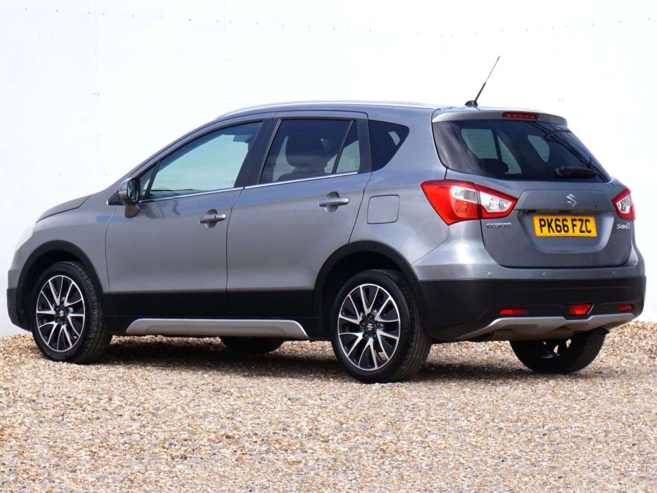 2016 SUZUKI SX4 S-CROSS 2016 SUZUKI SX4 S-CROSS
