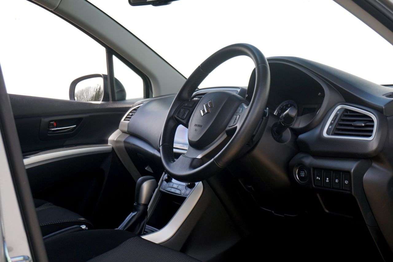 2016 SUZUKI SX4 S-CROSS 2016 SUZUKI SX4 S-CROSS