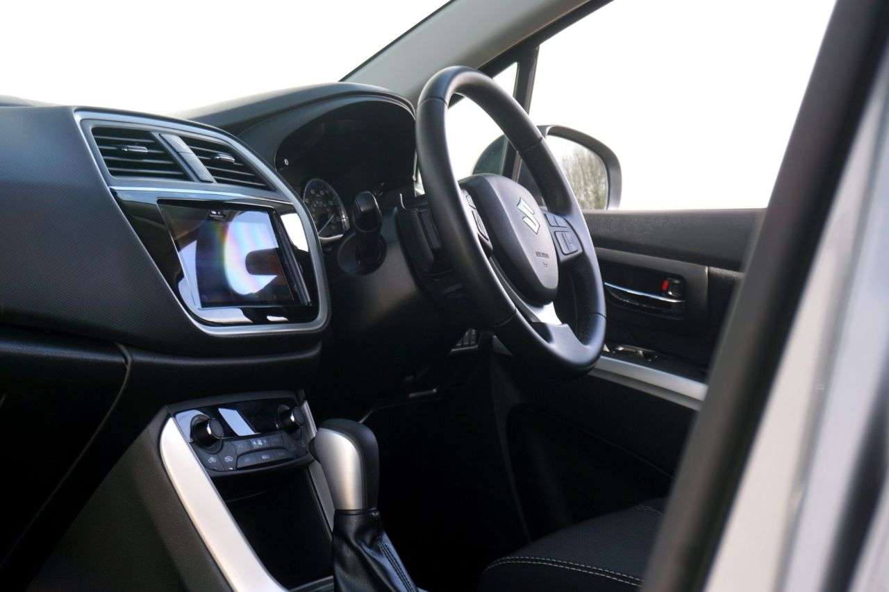 2016 SUZUKI SX4 S-CROSS 2016 SUZUKI SX4 S-CROSS