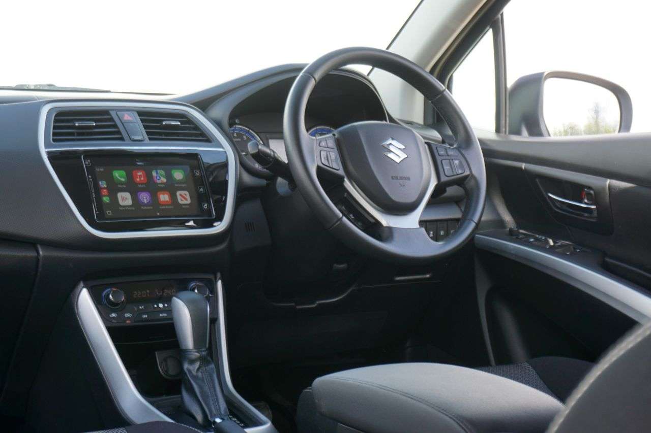 2016 SUZUKI SX4 S-CROSS 2016 SUZUKI SX4 S-CROSS