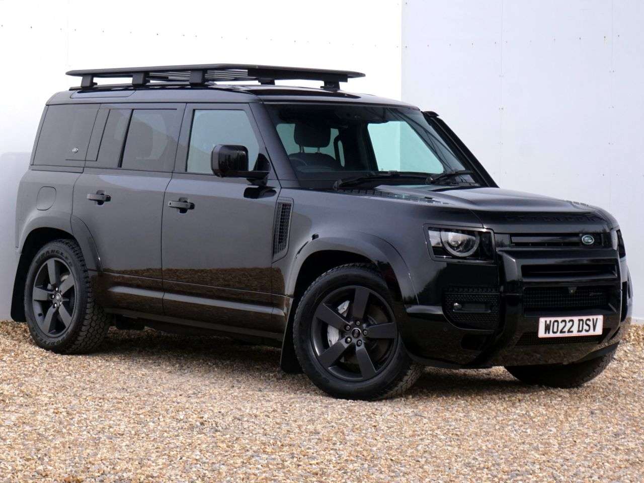 A 2022 LAND ROVER DEFENDER 3.0 D300 MHEV X-Dynamic HSE SUV Diesel Auto 4WD Euro 6 (s/s) 5dr - 67,436 M A 2022 LAND ROVER DEFENDER 3.0 D300 MHEV X-Dynamic HSE SUV Diesel Auto 4WD Euro 6 (s/s) 5dr - 67,436 M