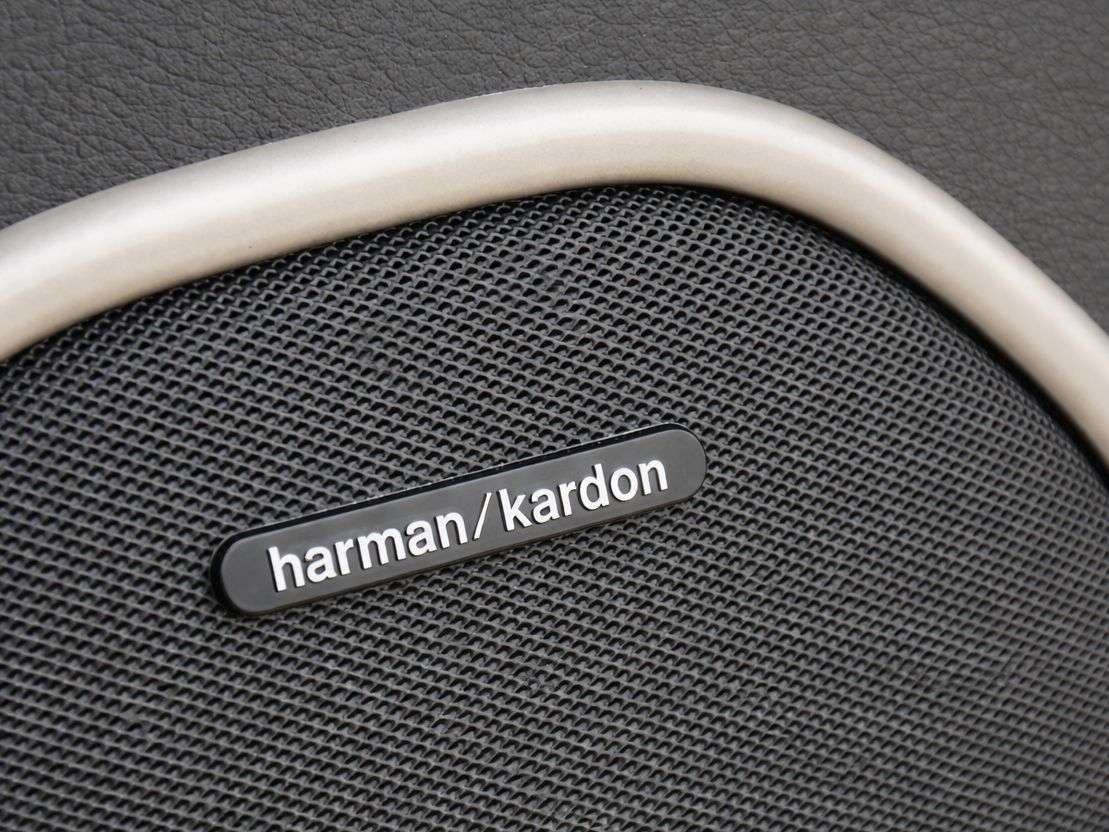 A 2015 JEEP GRAND CHEROKEE 3.0 V6 CRD Summit SUV Diesel Auto 4WD 5dr - Just 39,500 Miles / Adaptive Cr A 2015 JEEP GRAND CHEROKEE 3.0 V6 CRD Summit SUV Diesel Auto 4WD 5dr - Just 39,500 Miles / Adaptive Cr