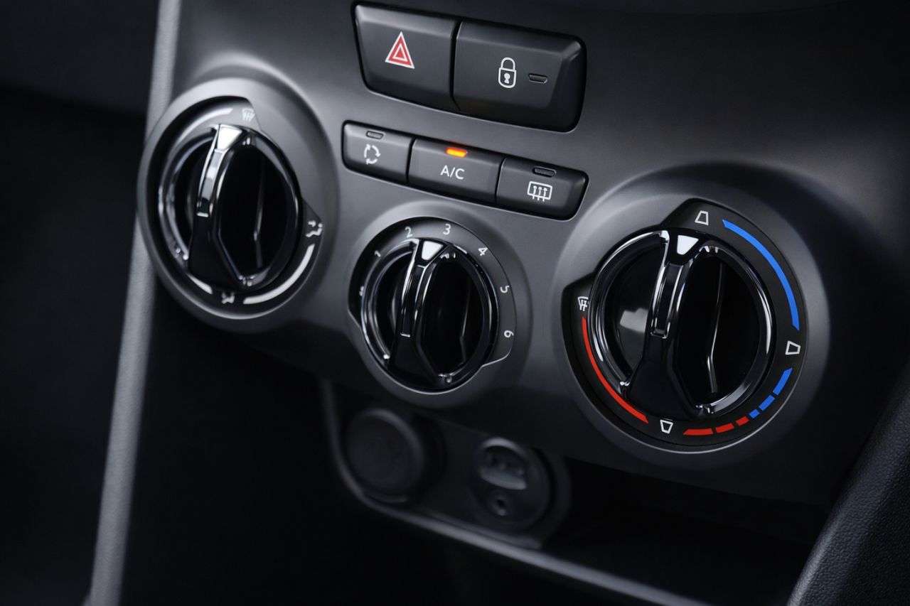 2016 PEUGEOT 208 2016 PEUGEOT 208