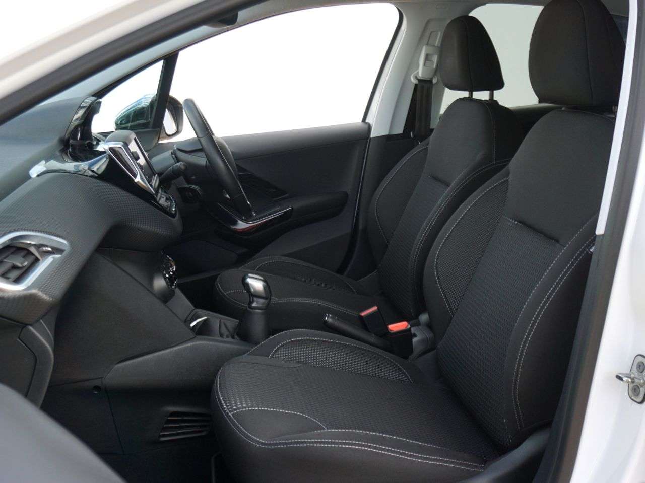 2016 PEUGEOT 208 2016 PEUGEOT 208
