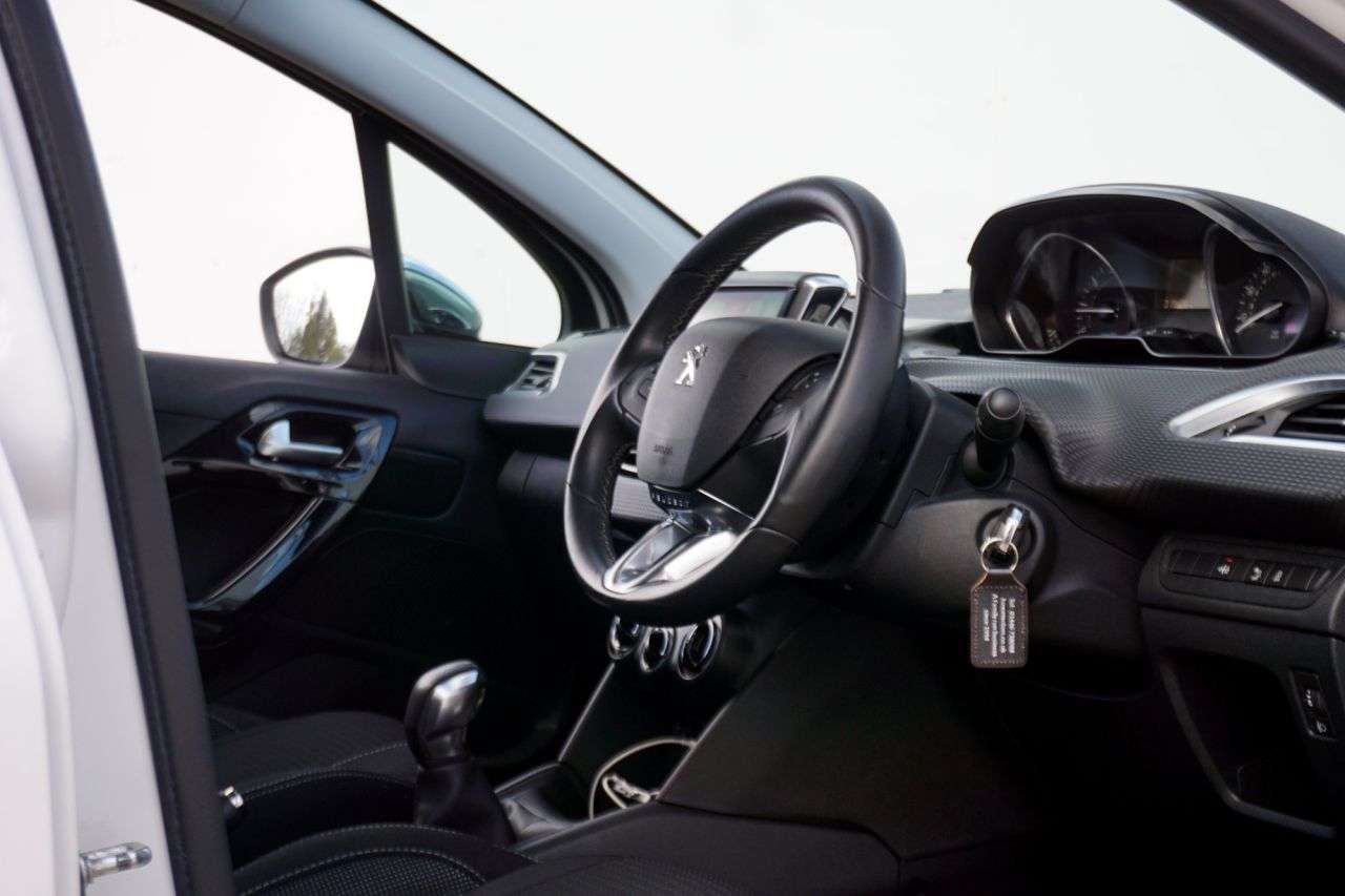 2016 PEUGEOT 208 2016 PEUGEOT 208